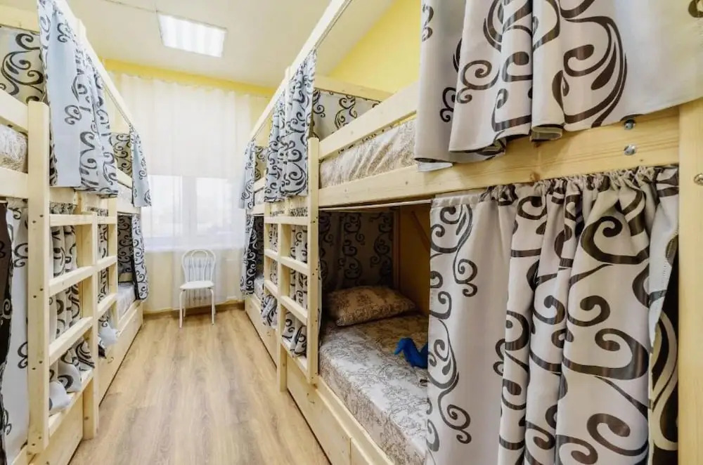 Кровать в общем номере в 1st`hostel