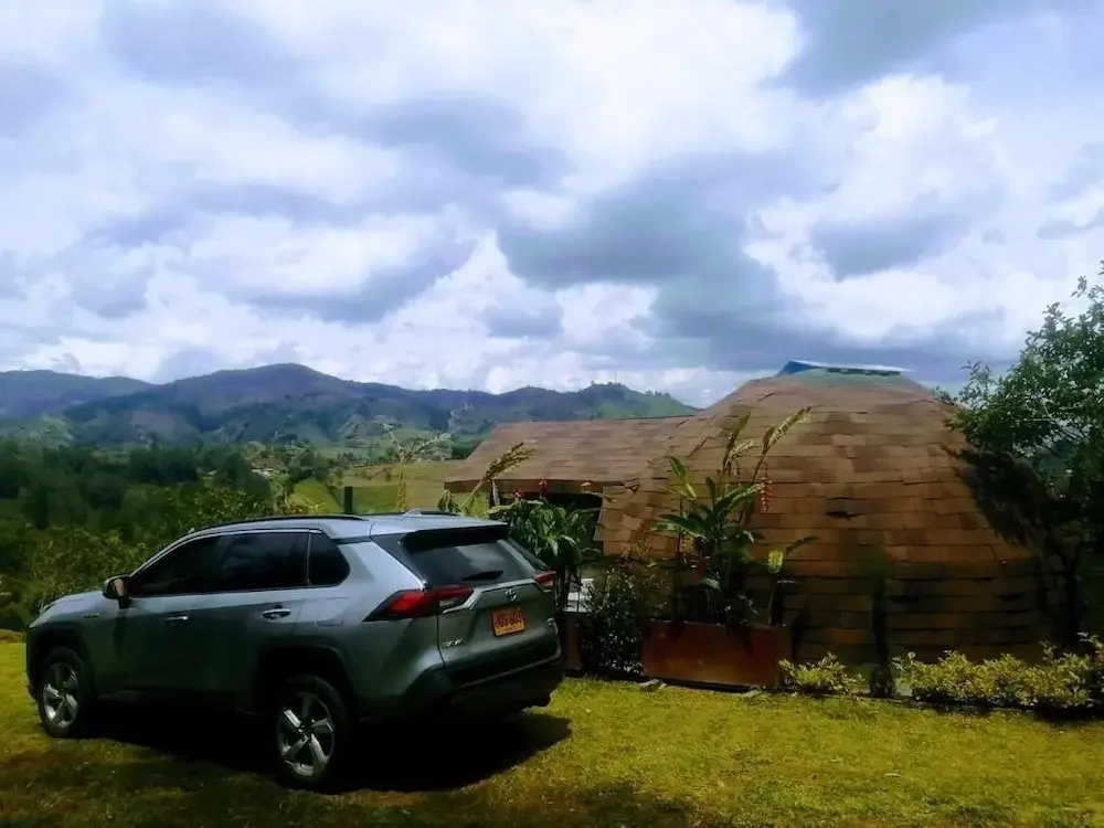 Roots Eco House
