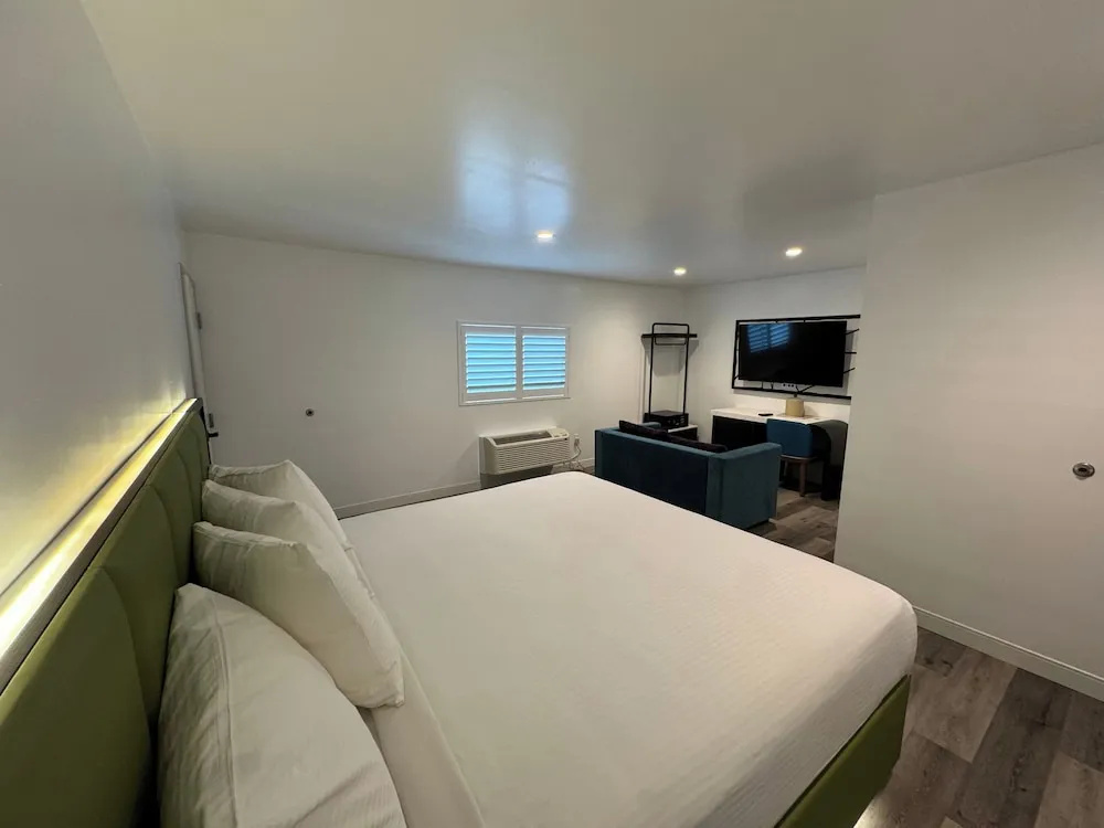 Отель Hotel Rudra - Hollywood в Лос-Анджелесе