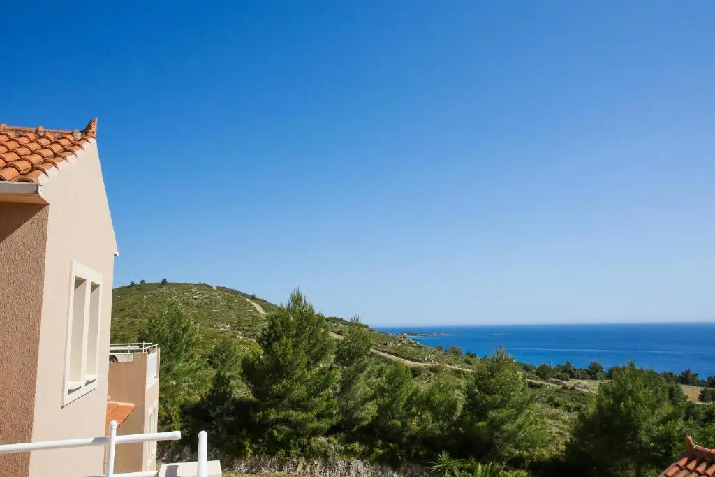 1 Bedroom Duplex Apartment with sea view