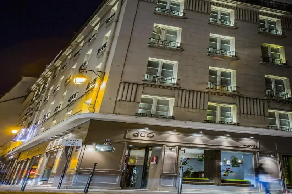 carousel image for Duo