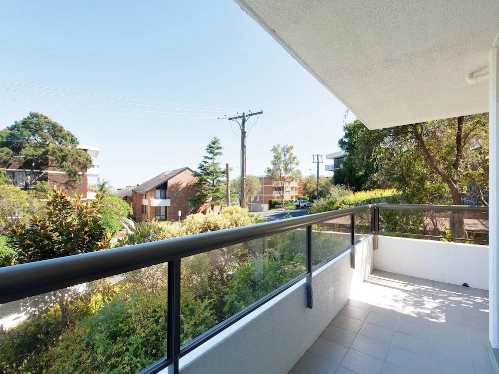 Commodore, Unit 1/9 Donald Street