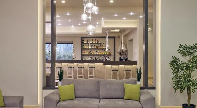 Lobby & Reception