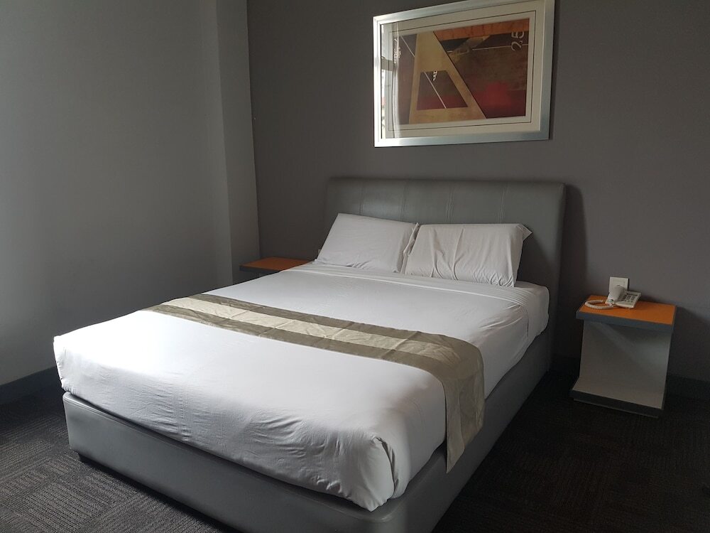 U Pac Hotel