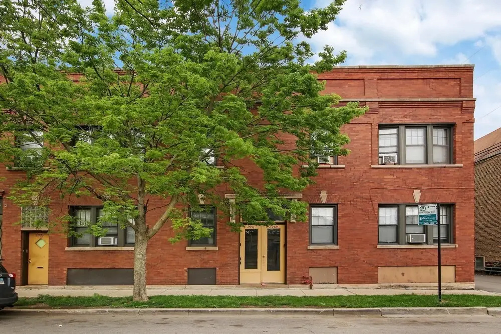 Prime 3BR Apt - Lawndale rep
