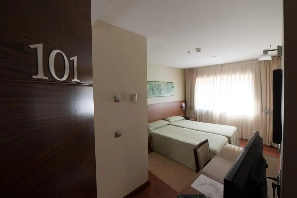 Hotel Restaurante Canzana - Chambres