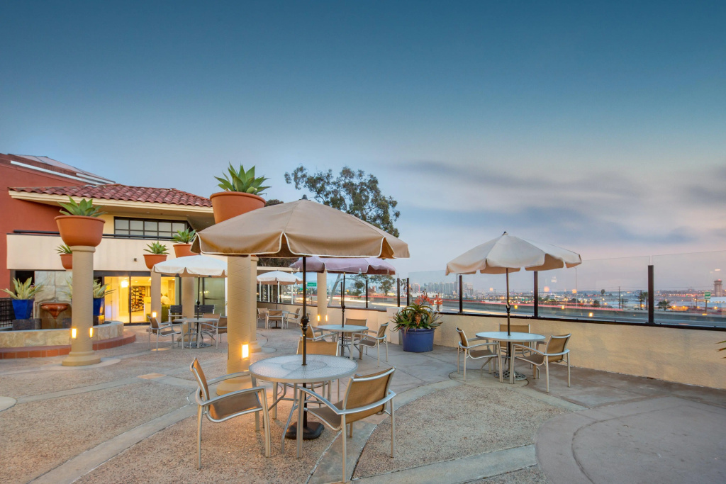 Beach & Waterfront