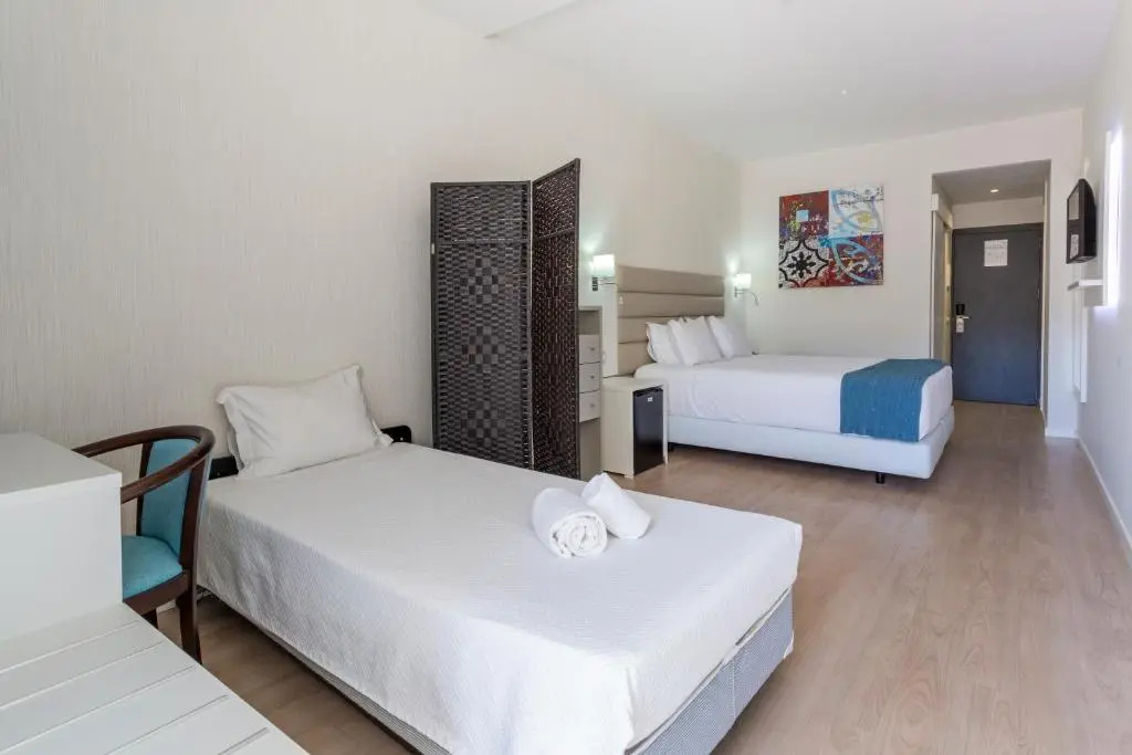 Carvi Beach Hotel - Chambres