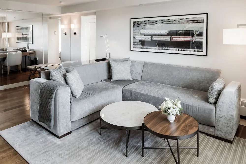 1 Bedroom Suite with balcony and with city view