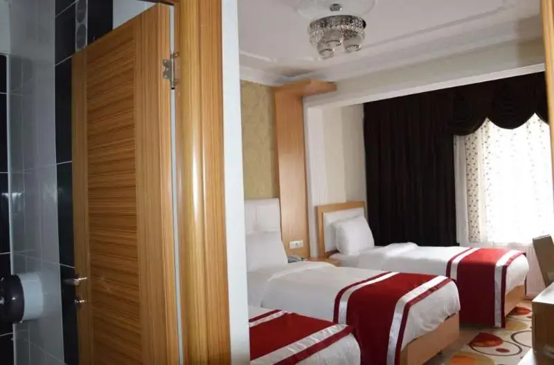 Standard Triple room with balcony