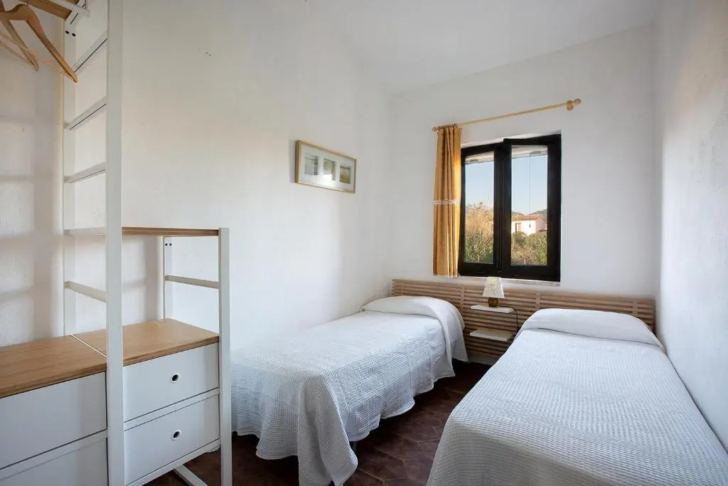 3 Bedrooms Apartment