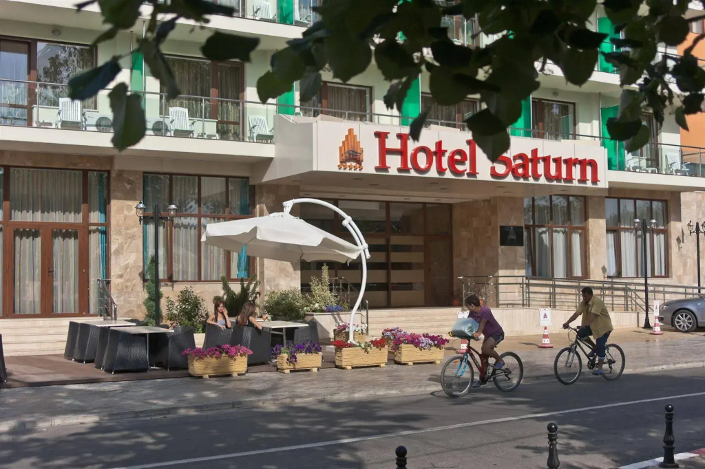 Hotel Saturn