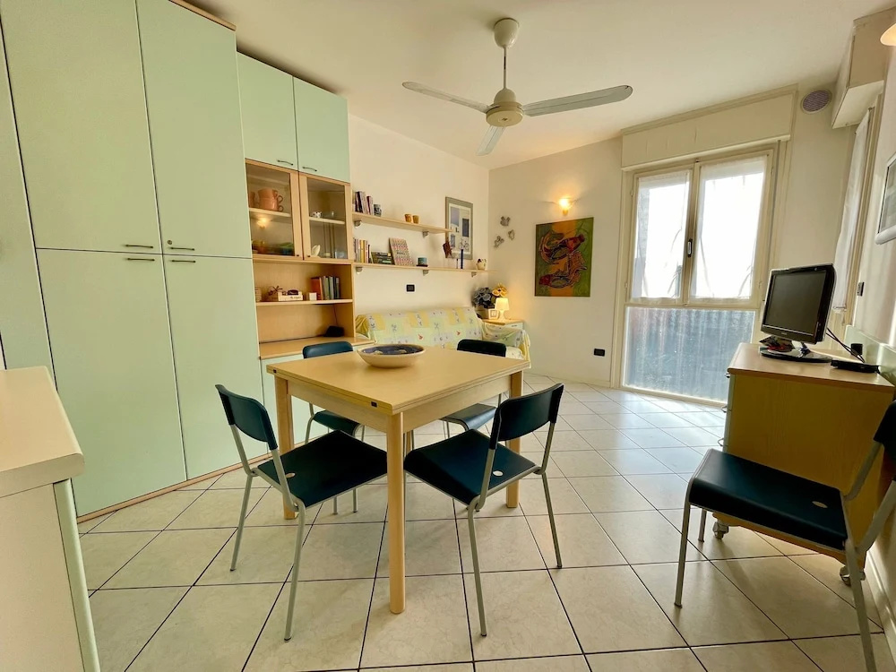 1 Bedroom Apartment with balcony and with city view
