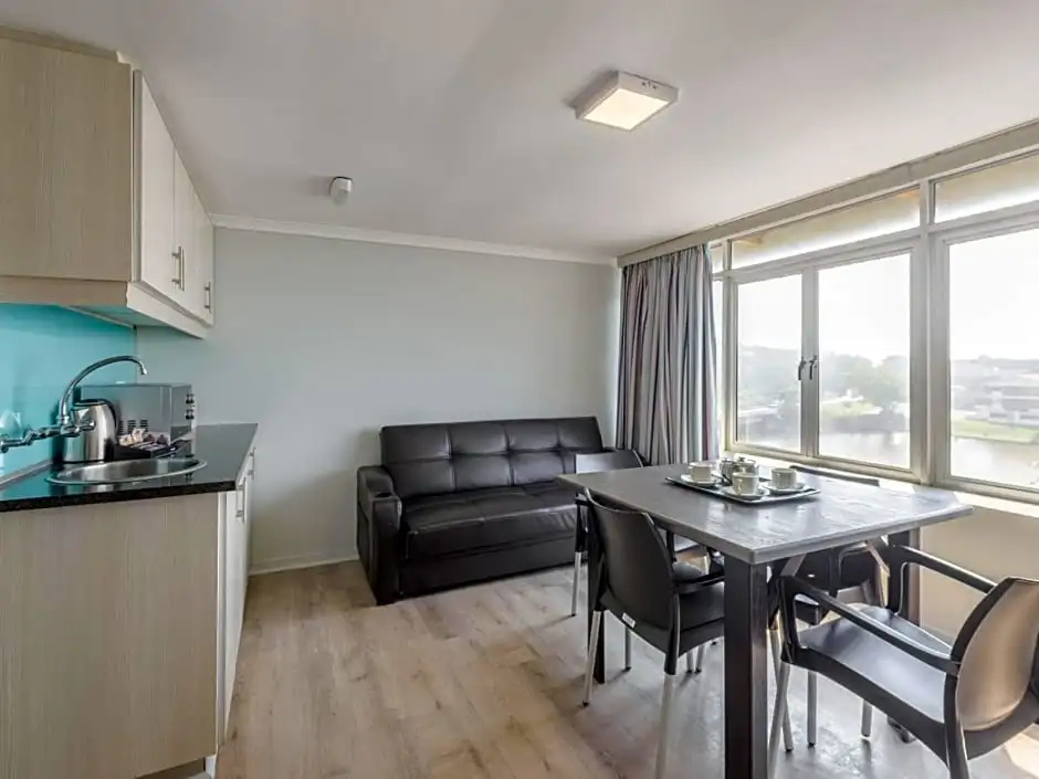 Deluxe Double room with sea view (full double bed)