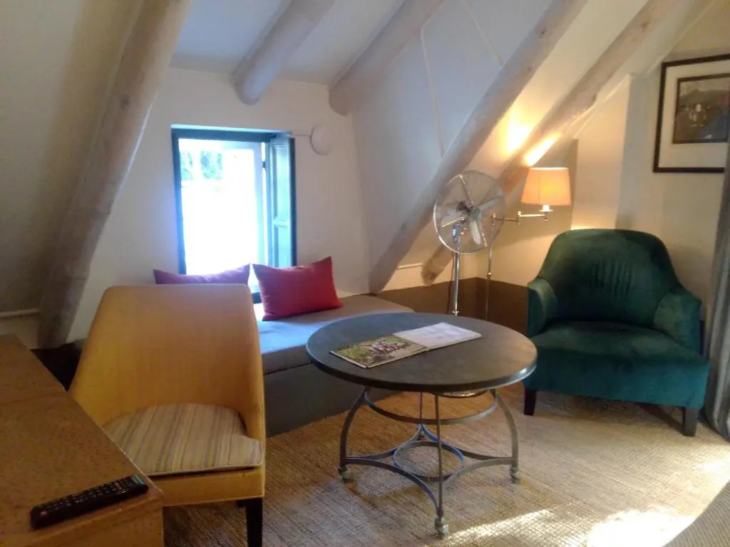 Deluxe Double room with balcony (full double bed)
