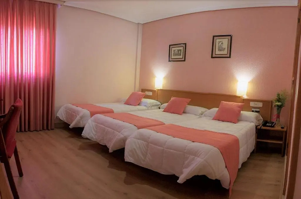 Hotel Helmántico - Chambres