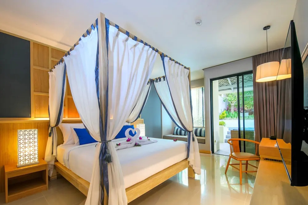 2 Bedrooms Pool Villa