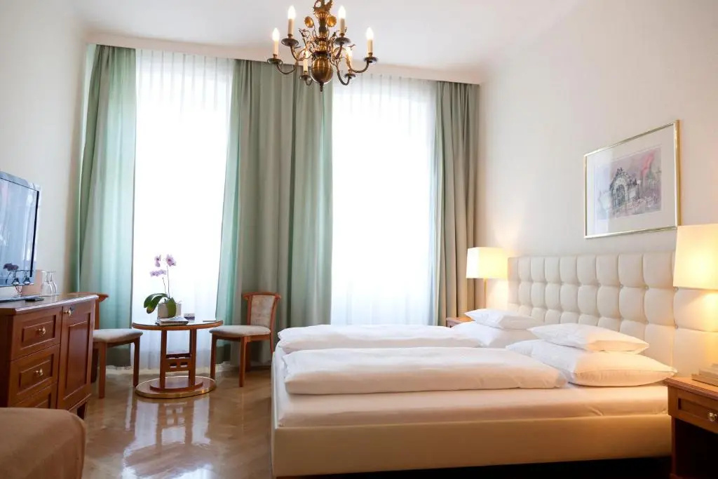 Hotel Schwalbe - Chambres