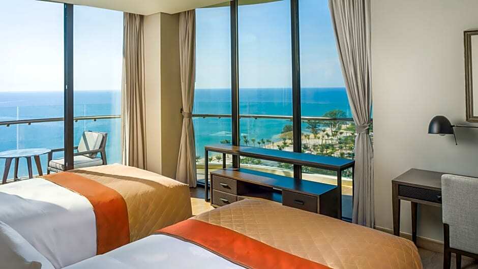 Intercontinental Phu Quoc Long Beach Resort