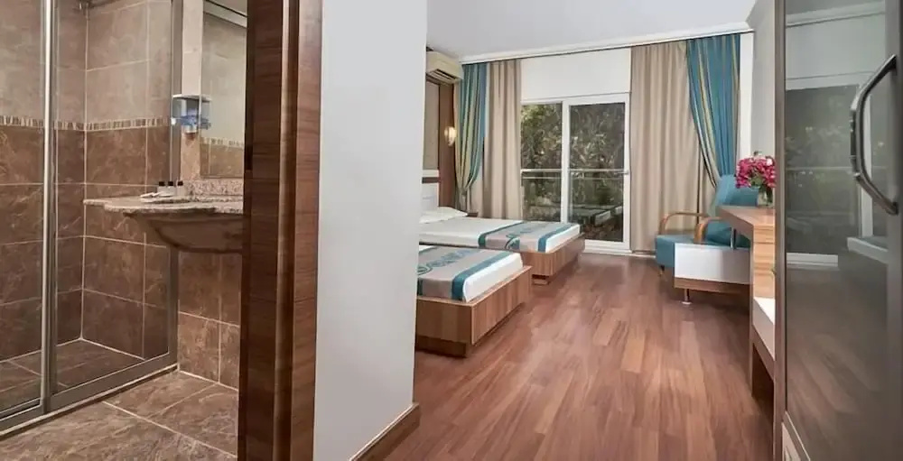 Hotel photo 8