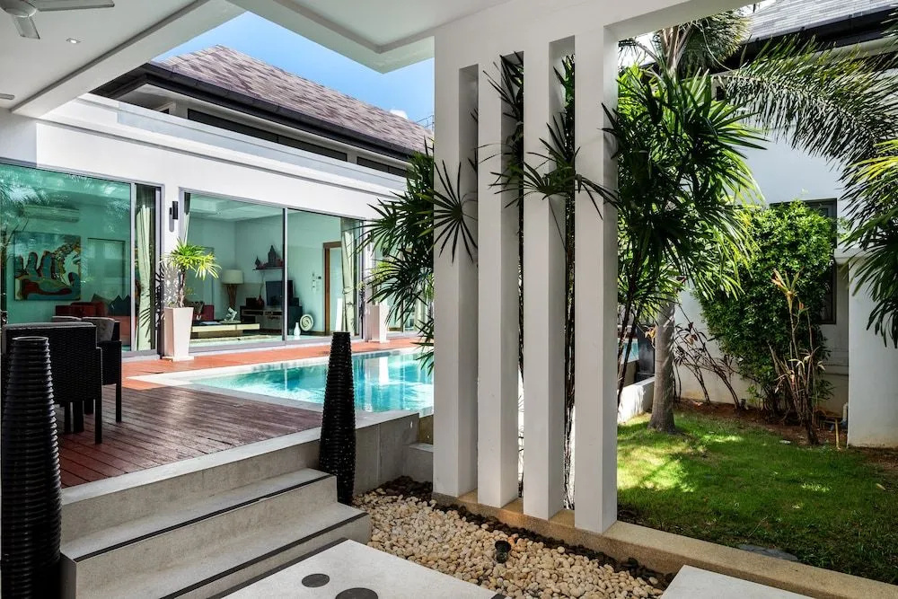 Crystal Pool Villa