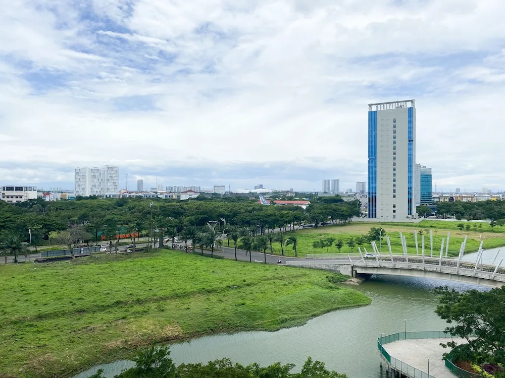 Cozy Stay Studio Room At Springlake Summarecon Bekasi Apartment