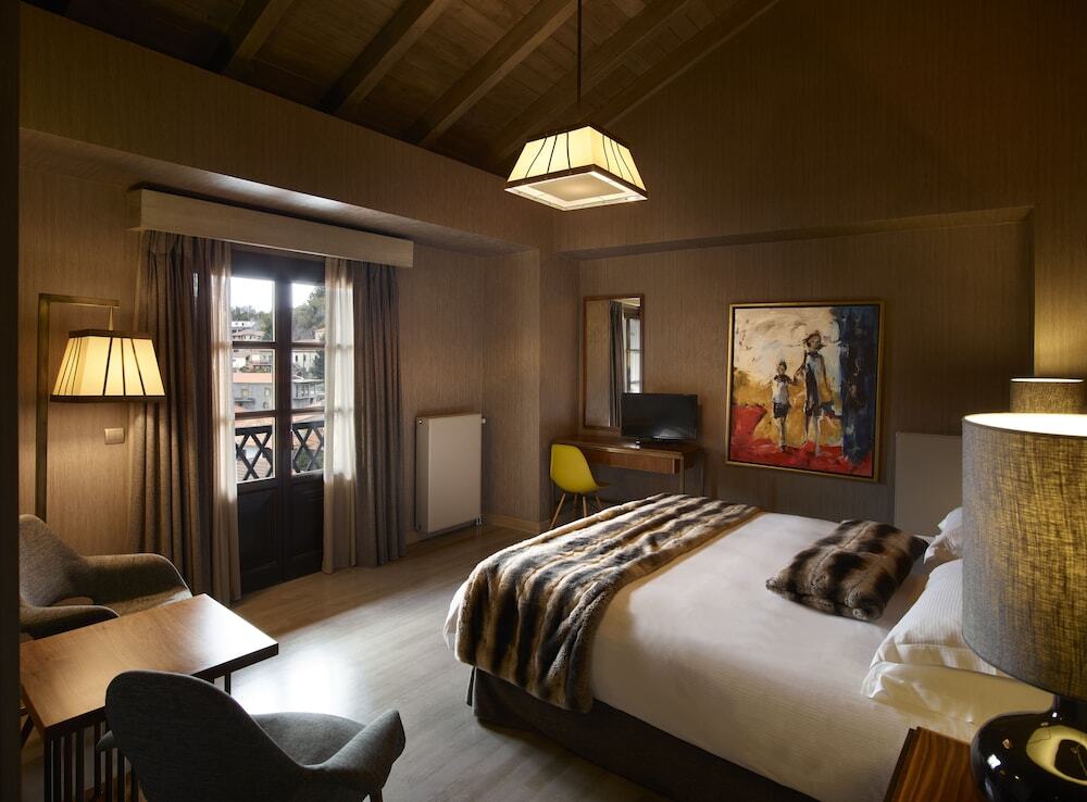 Art Mainalon hotel by null