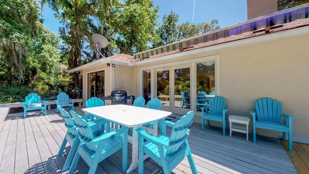 32 Heath Dr
