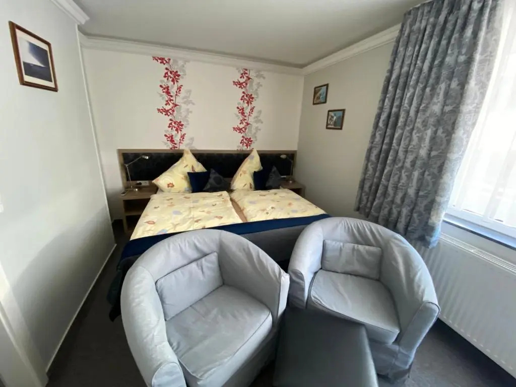 Standard Double room with garden view (full double bed)