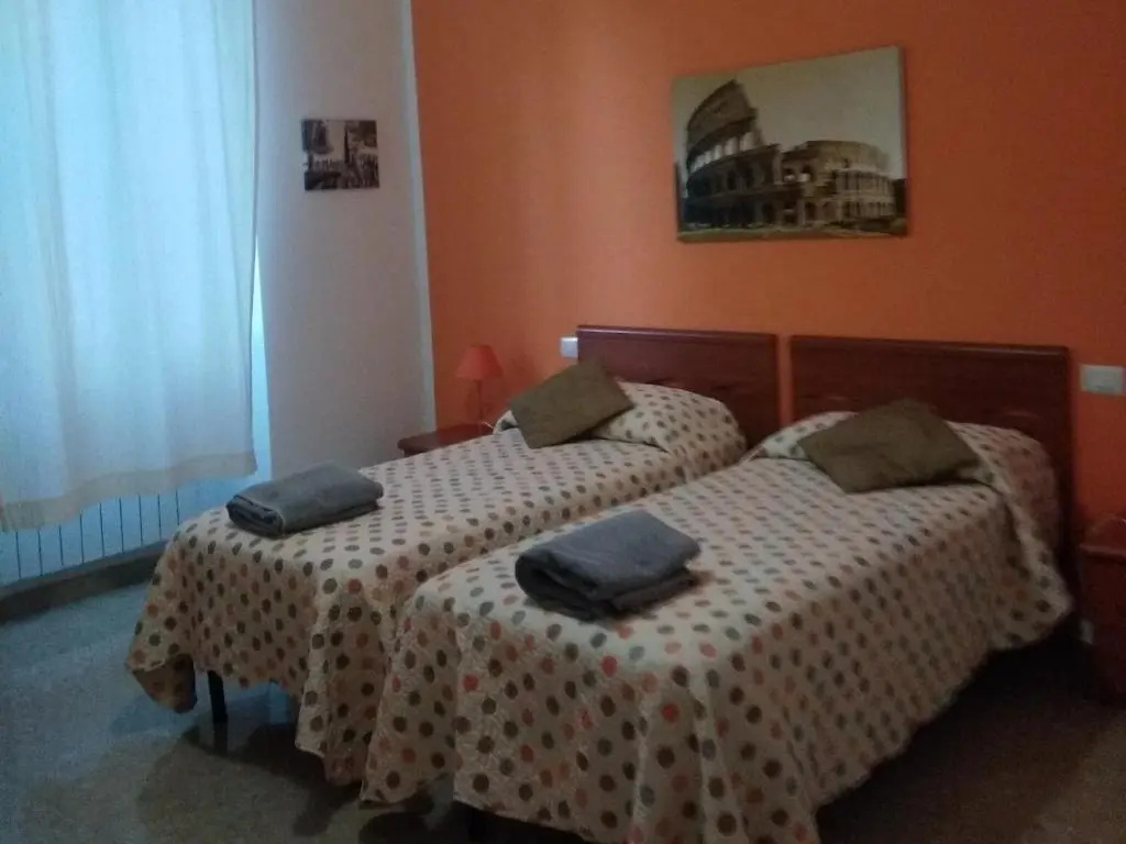 Standard Double room (twin beds)