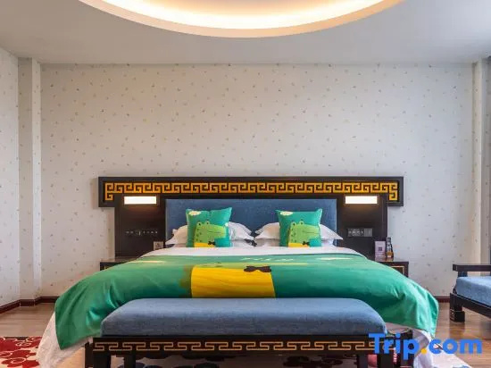 Deluxe Double Family room (full double bed)