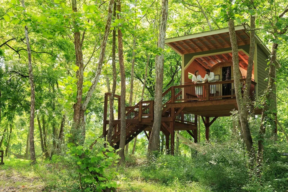 Fort Lewis Lodge