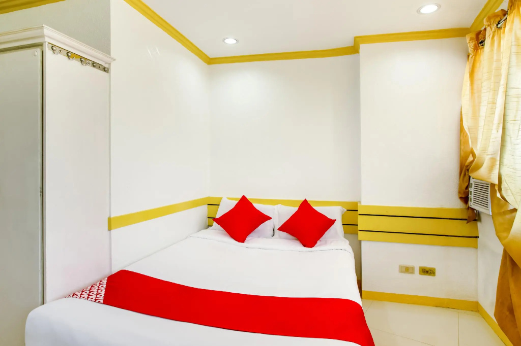Standard Double room (full double bed)