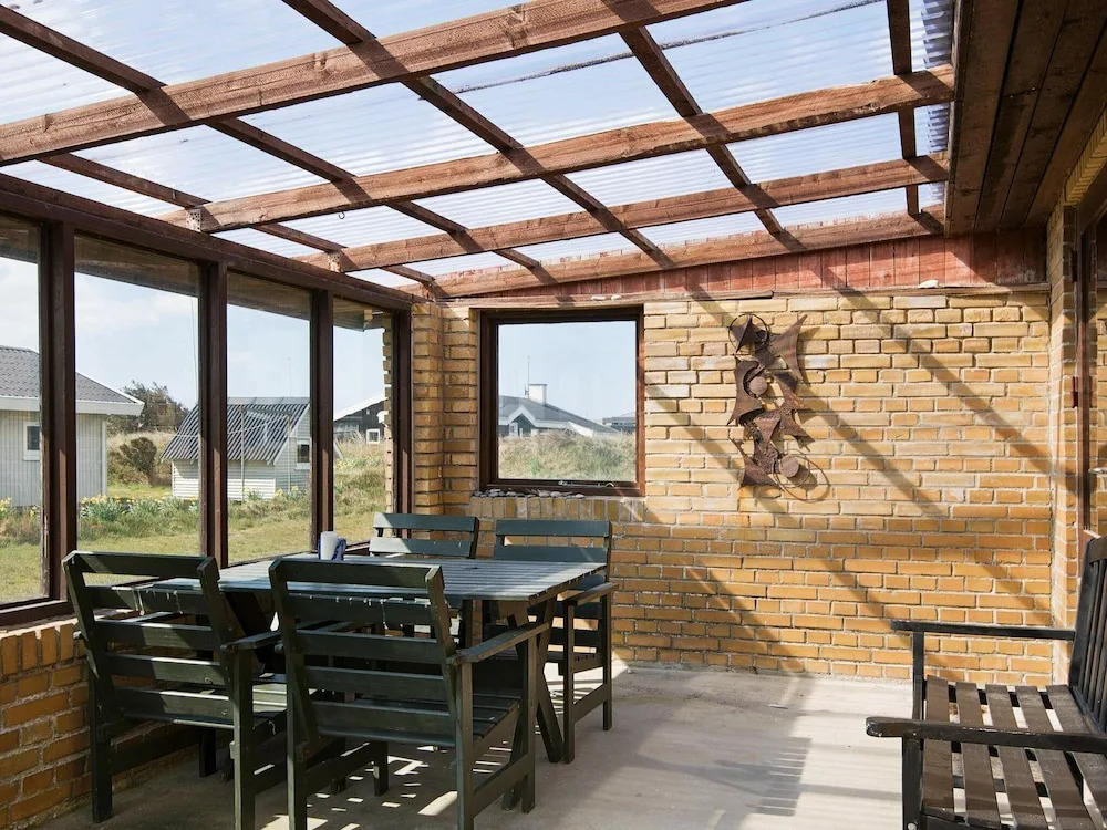 Beautiful Holiday Home in Søndervig Near North Sea - фото 12