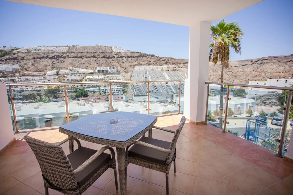 Balcony & Terrace