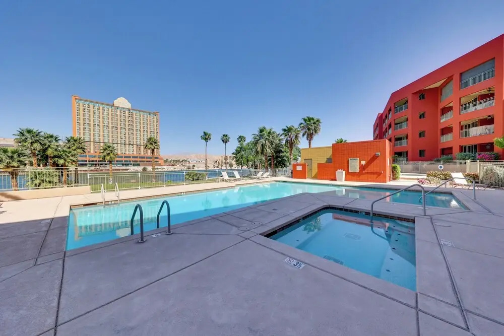 Step-free Bullhead City Condo w/ Balcony! — фото 6