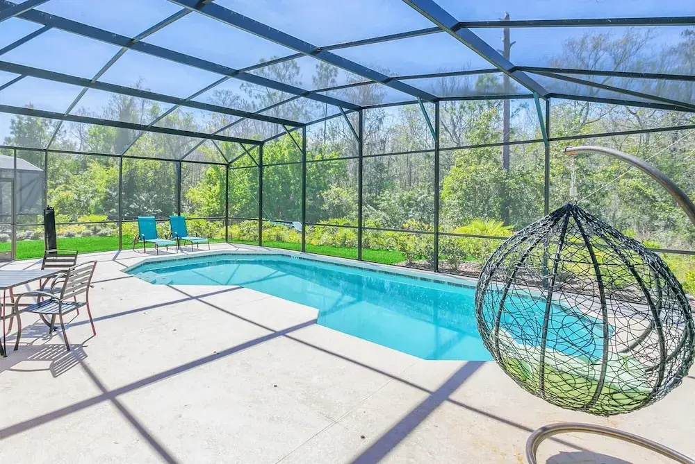 6BR Family Home w Private Pool and Netflix