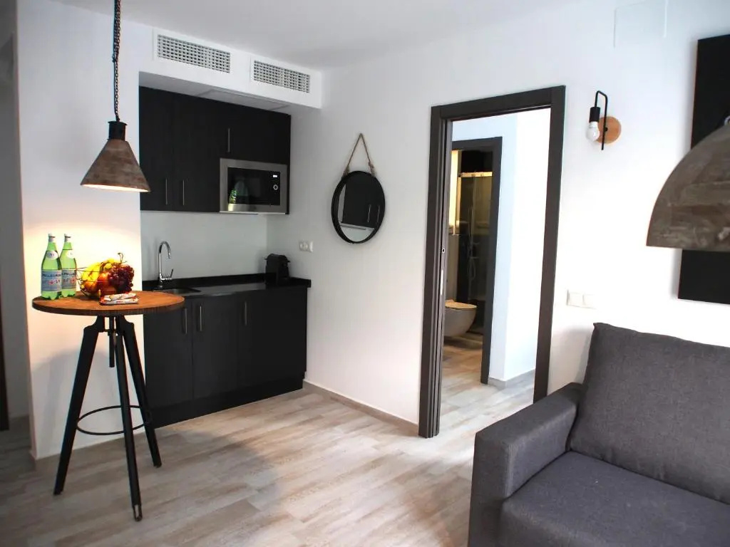 Deluxe Family Suite