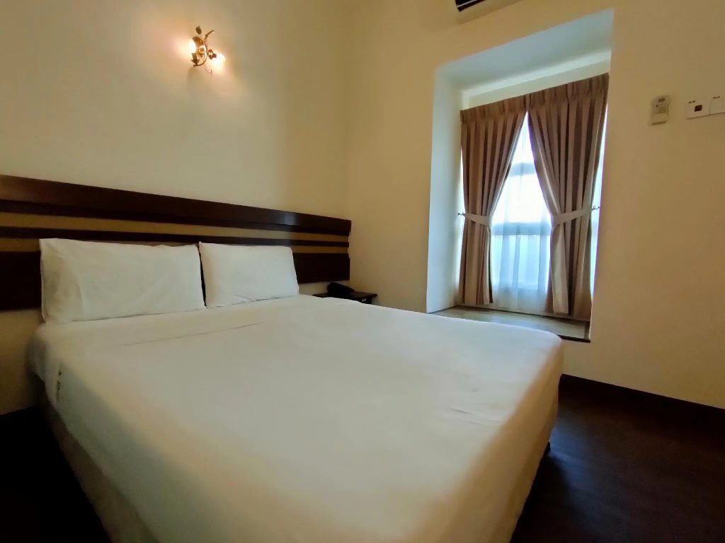 Standard Double room (full double bed)