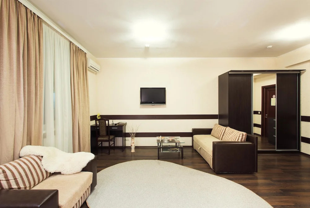 Luxury Suite