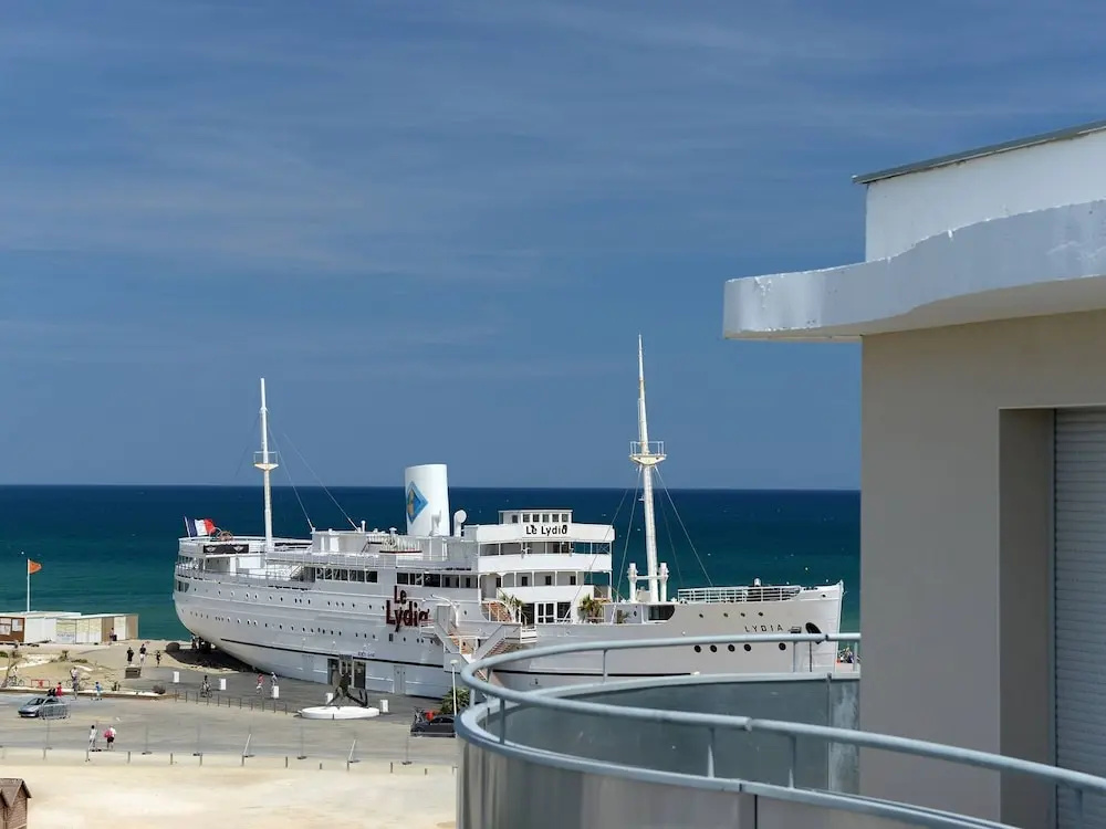 Apartment in Le Lotus Blanc With Sea View