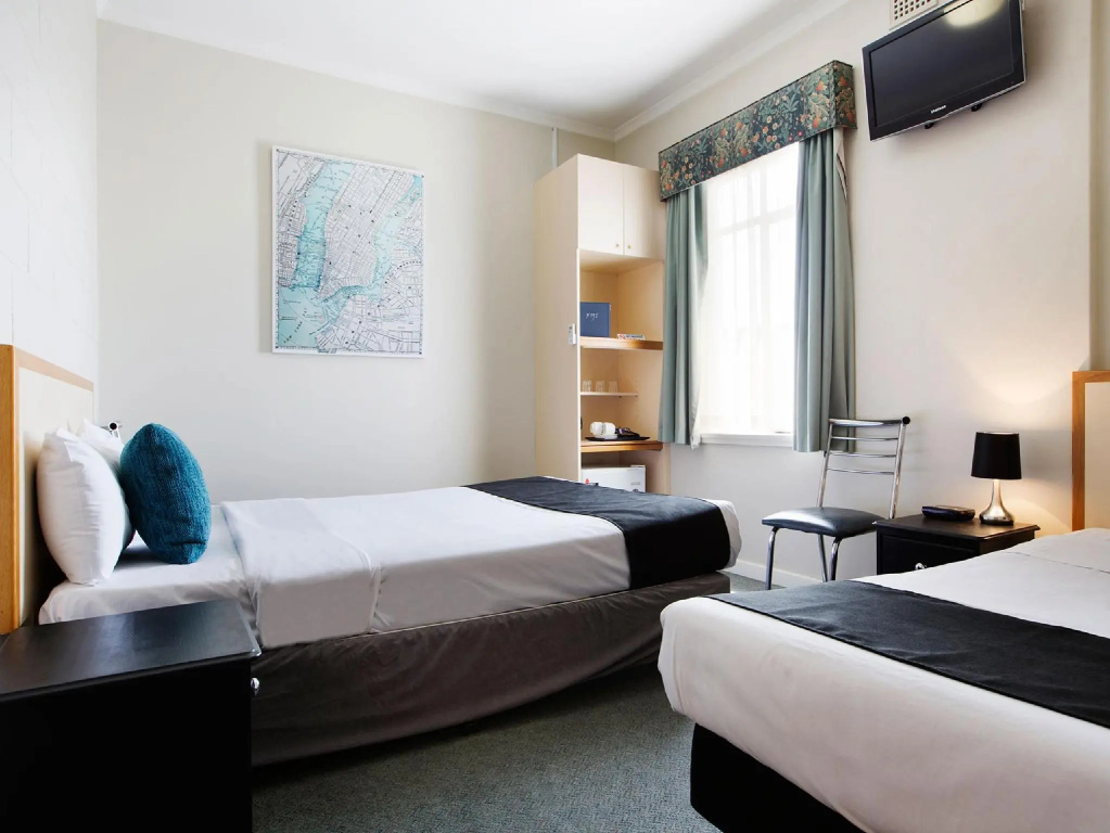 Economy Triple room