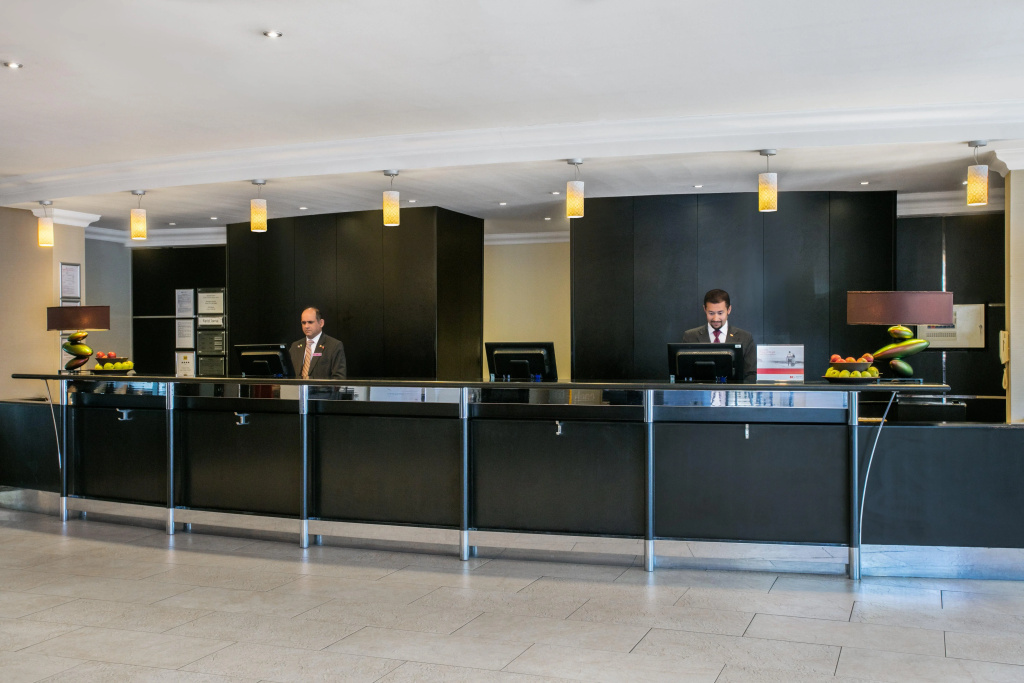 Crowne Plaza Manchester Airport by IHG - фото 27