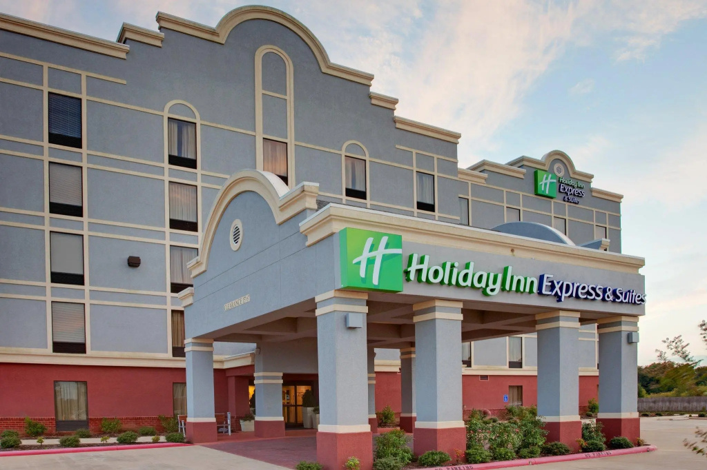 Holiday Inn Express & Suites - Greenwood by IHG