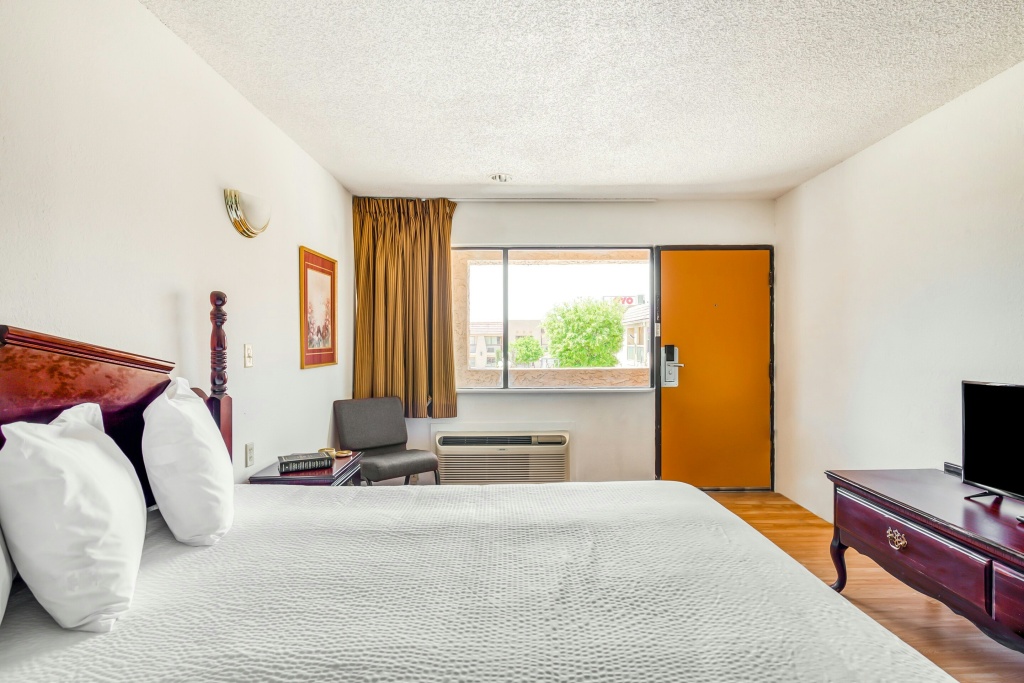 OYO Hotel Groesbeck — 4