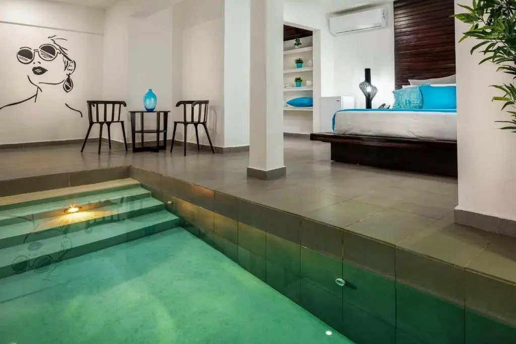 Lobby & Reception