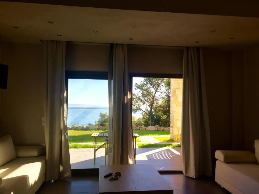 3 Bedrooms Apartment