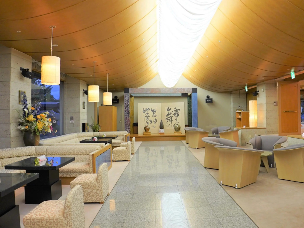 Lobby & Reception