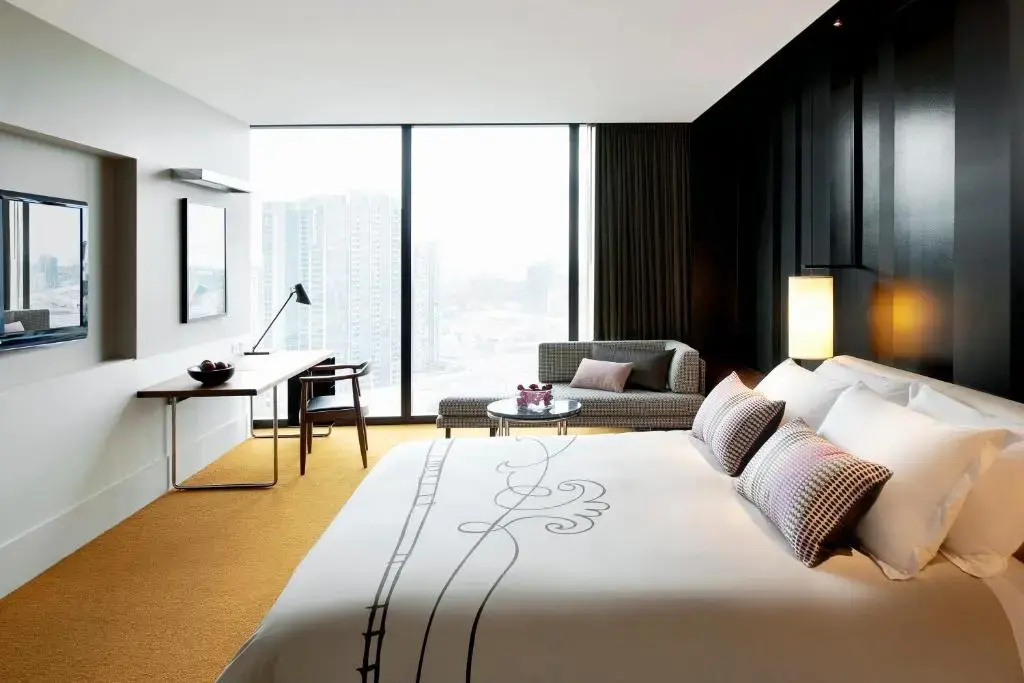 Luxe Double room (full double bed)