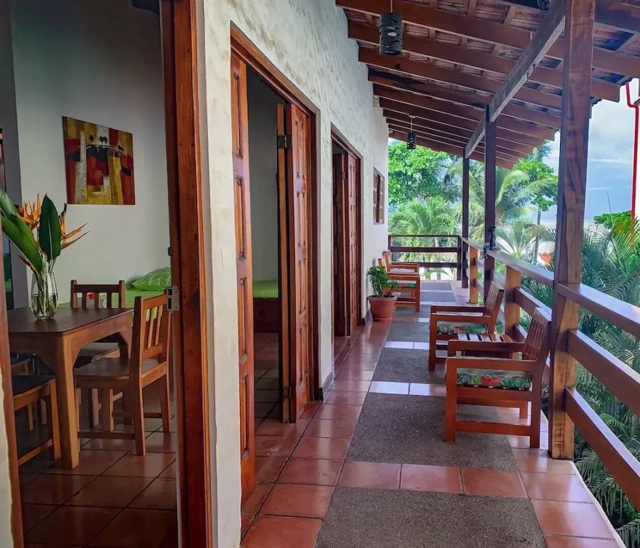 Ola Bonita BeachFront Apart Hotel